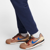 Pantalon cargo en polaire Nike Sportswear Club bleu foncé blanc