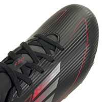 Chaussures de football Adidas F50 Club sur gazon et gazon artificiel (MG) pour enfants, noir, rouge, argent