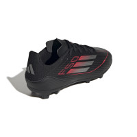 Chaussures de football adidas F50 League sur gazon et gazon artificiel (MG) pour enfants, noir, rouge, argent