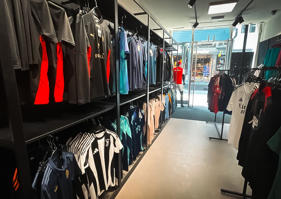 Voetbalshop.nl Maastricht Winkel Interieur 2